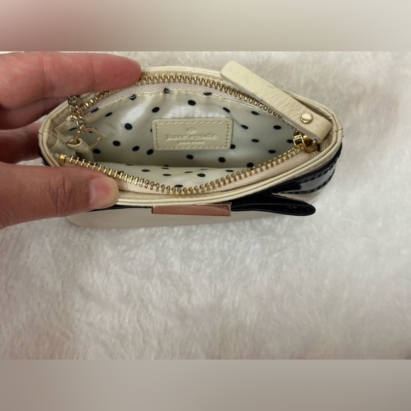 Kate Spade Cream and Black Color-Block Wallet 🤍🤍🤍 - Picture 5 of 8